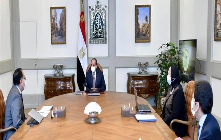 الرئيس عبد الفتاح السيسي يدعم إنشاء المجمعات الصناعية