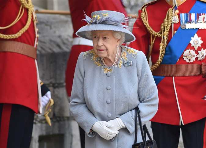 أثبتت التقارير إصابة الملكة البريطانية "إليزابيث" بكوفيد-19