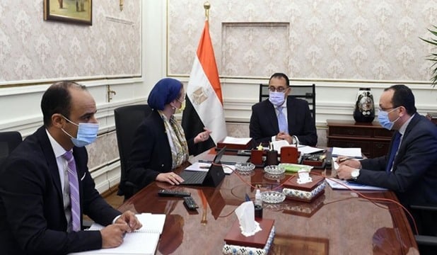 رئيس مجلس الوزراء في اجتماع مع وزيرة البيئة لمناقشة ملفات الوزارة