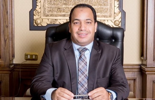 مدير مركز القاهرة للدراسات الاقتصادية يؤكد قدرة الاقتصاد على النمو
