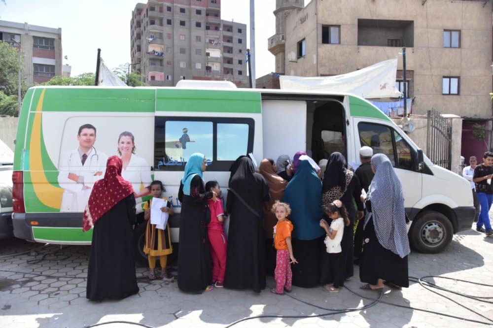 وزارة الصحة والسكان تعلن عن انطلاق 51 قافلة طبية برعاية حياة كريمة