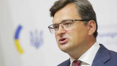 وزير الخارجية الأوكراني: لا مبرر لقصف القوات الروسية للمباني السكنية ودور الأيتام