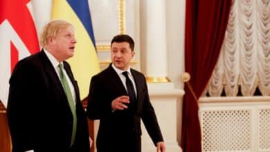 الغزو الروسي: بريطانيا تعلن فرض العقوبات المشددة على روسيا وتوفير الأسلحة الدفاعية لأوكرانيا